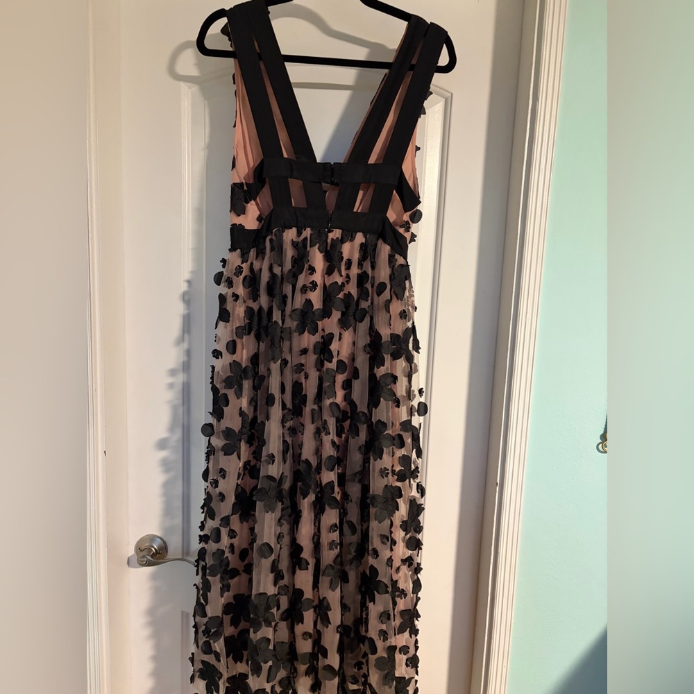 Anthropologie Black Floral Appliqué Plunge Midi Dress in Blush - Picture 5 of 7